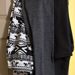 Cozy Casual Black and Gray Patterned Leggings